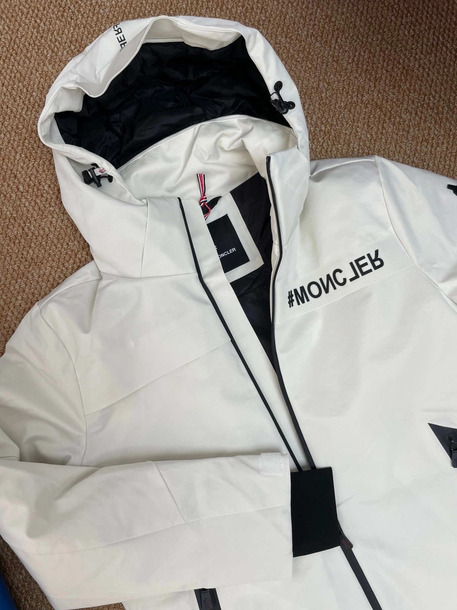Moncler Down Jackets Comfortable 145288