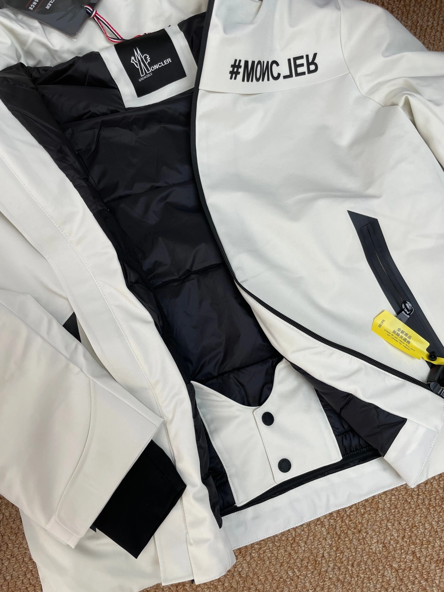 Moncler Down Jackets Comfortable 145288