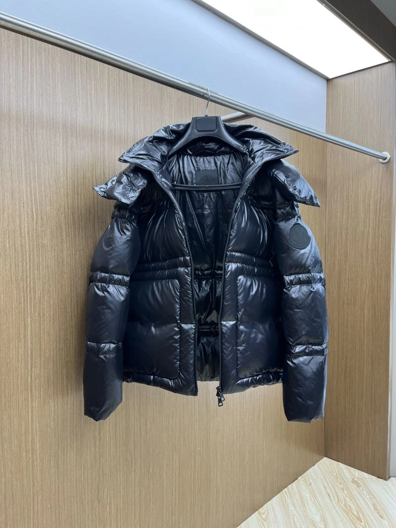 Moncler Down Jackets Vibrant 144425