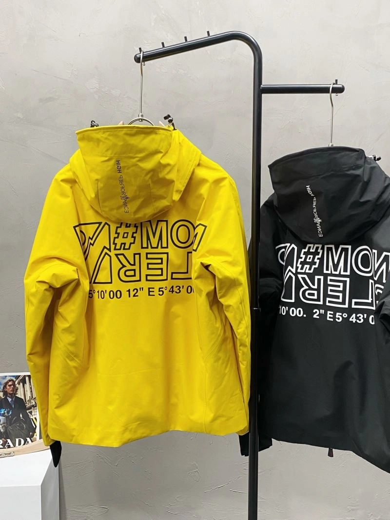 Moncler Down Jackets Comfortable 144421