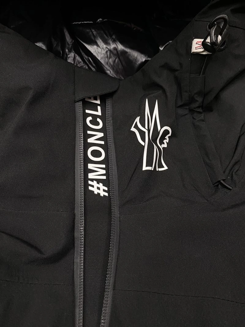 ZipUp Moncler Down Jackets 144418