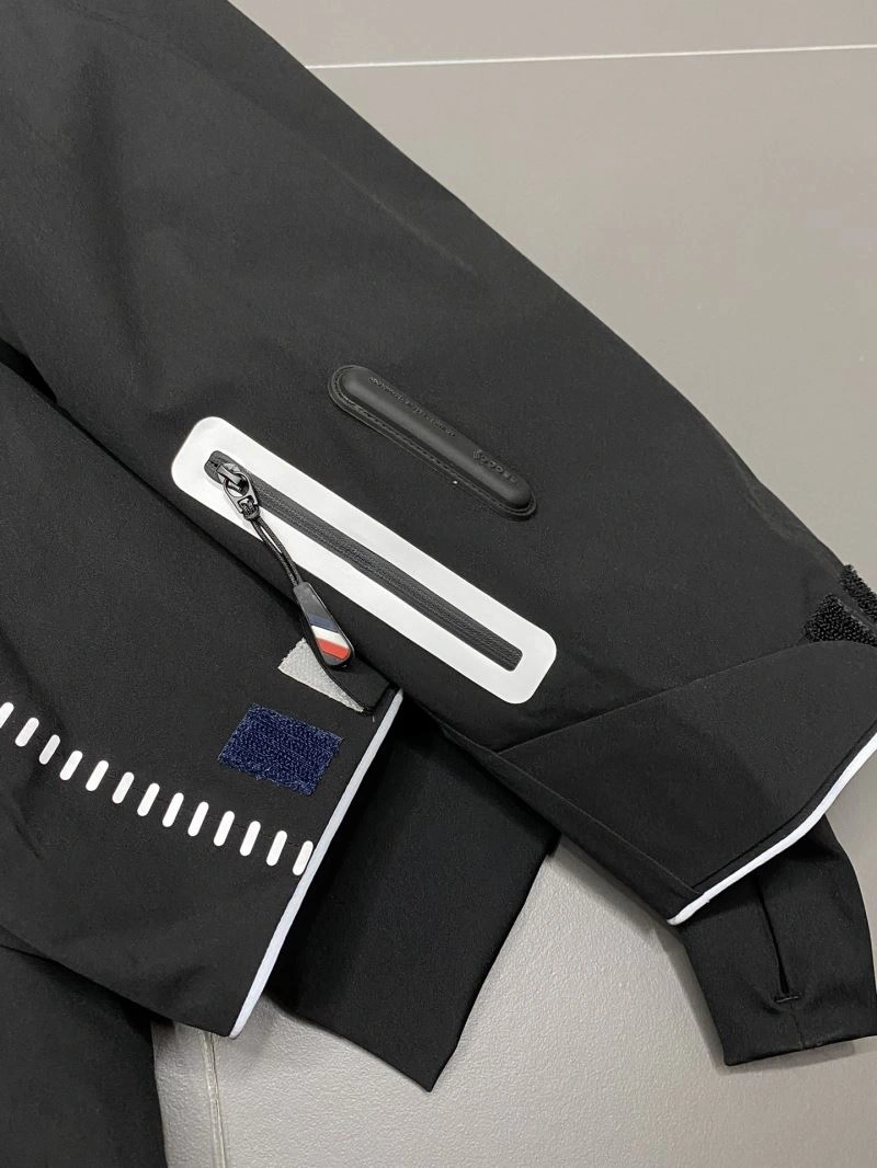 ZipUp Moncler Down Jackets 144418