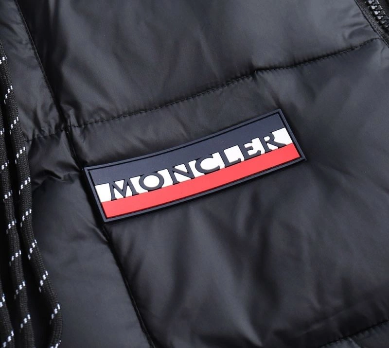 Moncler Down Jackets Durable 144408