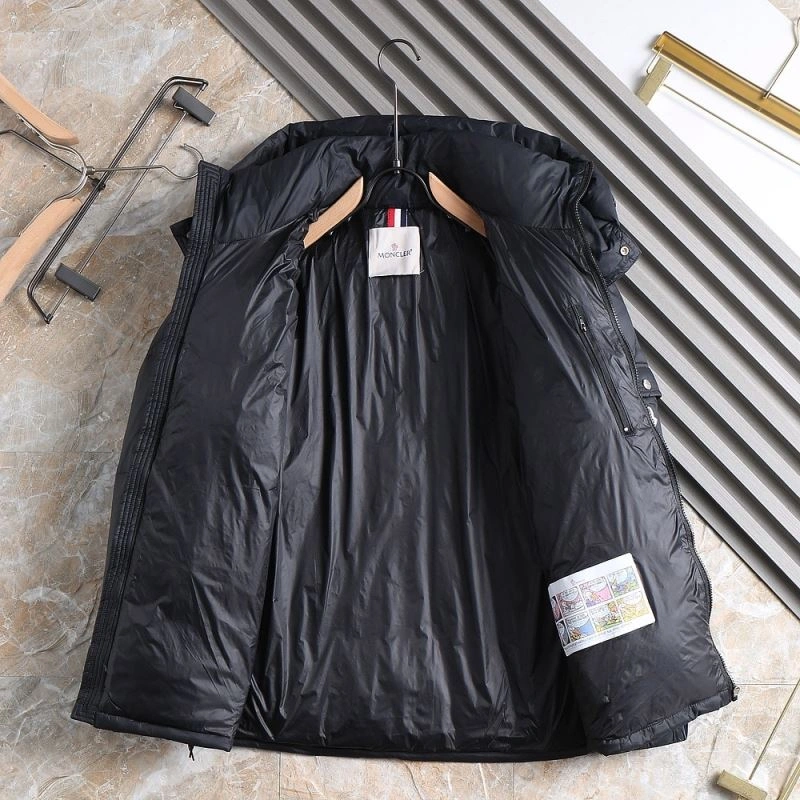 Moncler Down Jackets Durable 144408