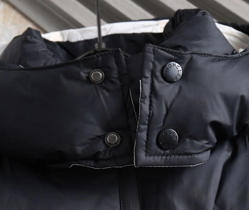 WaterResistant Moncler Down Jackets 144399