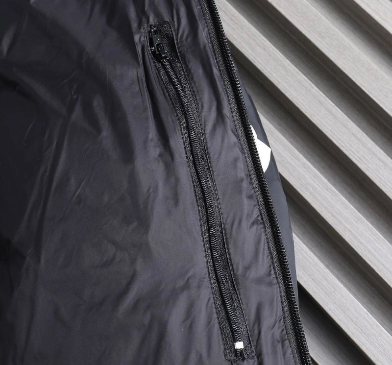 WaterResistant Moncler Down Jackets 144399