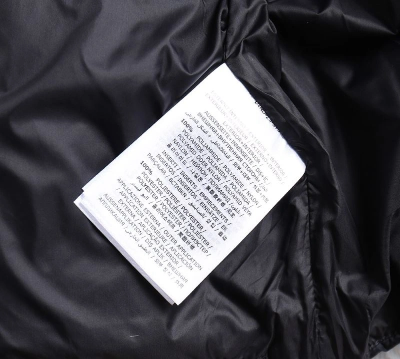 WaterResistant Moncler Down Jackets 144399