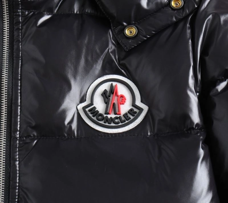 EyeCatching Moncler Down Jackets 144400