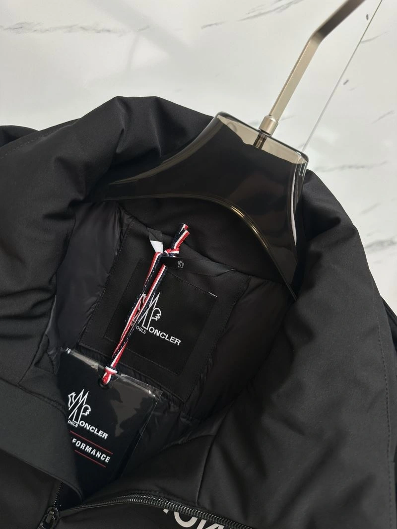Moncler Down Jackets Minimalist 144410