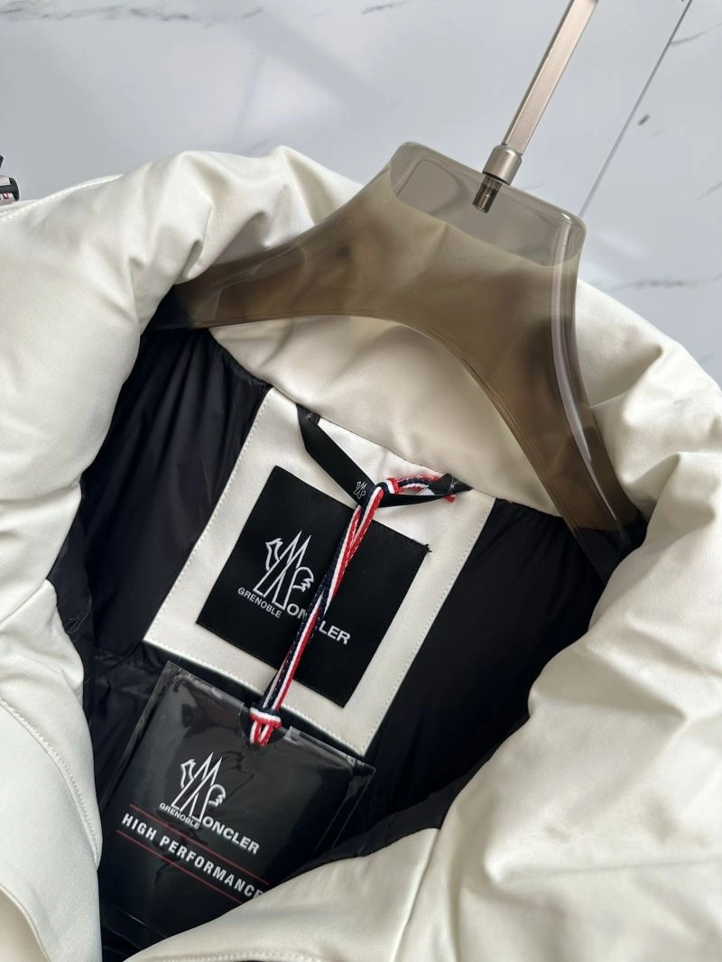 Moncler Down Jackets RelaxedFit 144397
