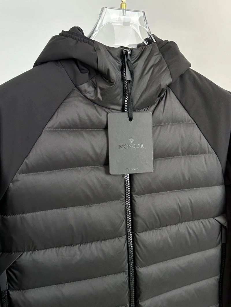 Moncler Down Jackets UrbanChic 144384
