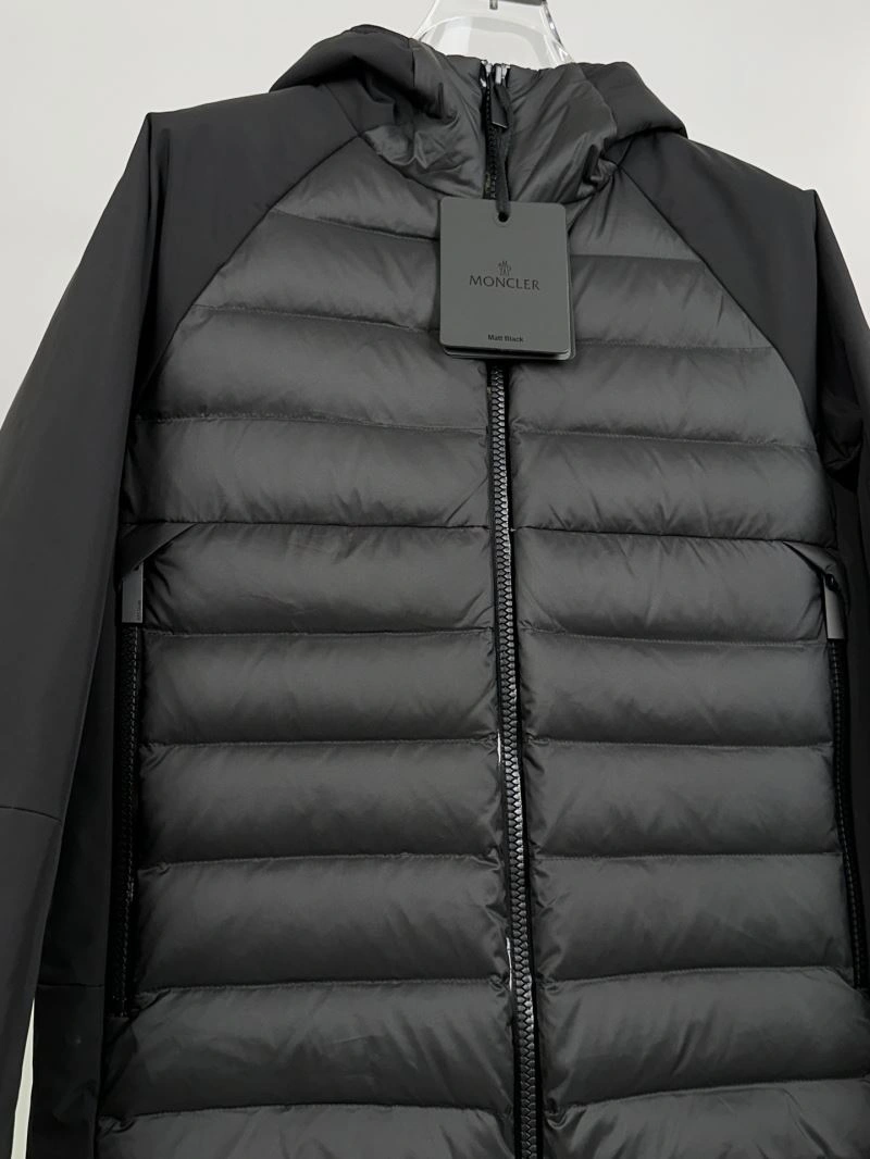 Moncler Down Jackets UrbanChic 144384