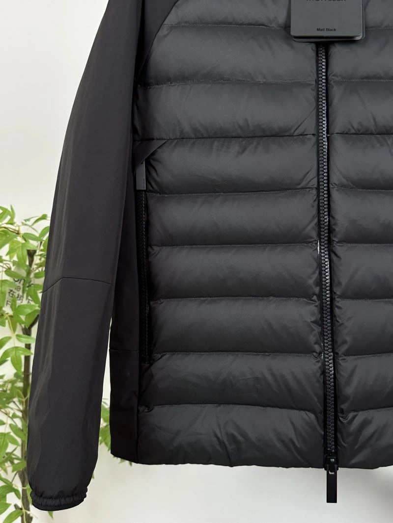 Moncler Down Jackets UrbanChic 144384