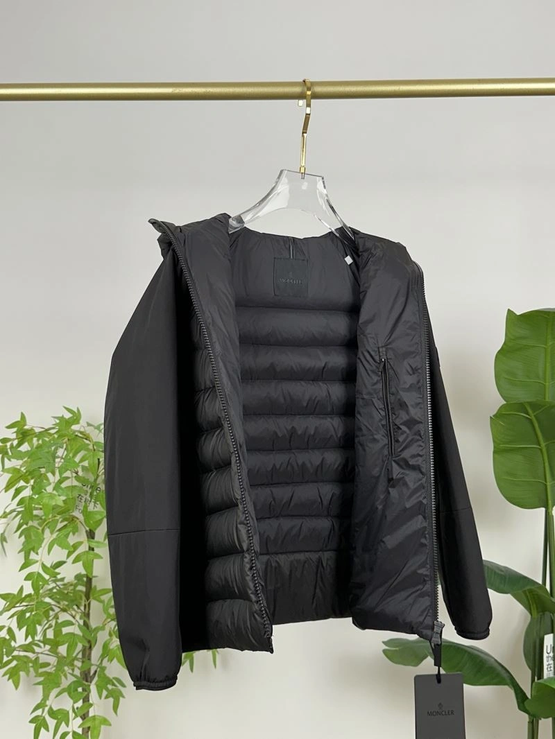 Moncler Down Jackets UrbanChic 144384