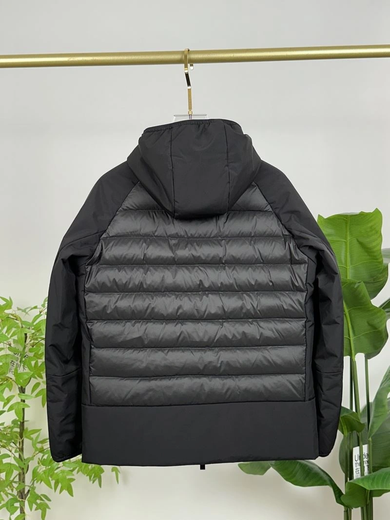 Moncler Down Jackets UrbanChic 144384