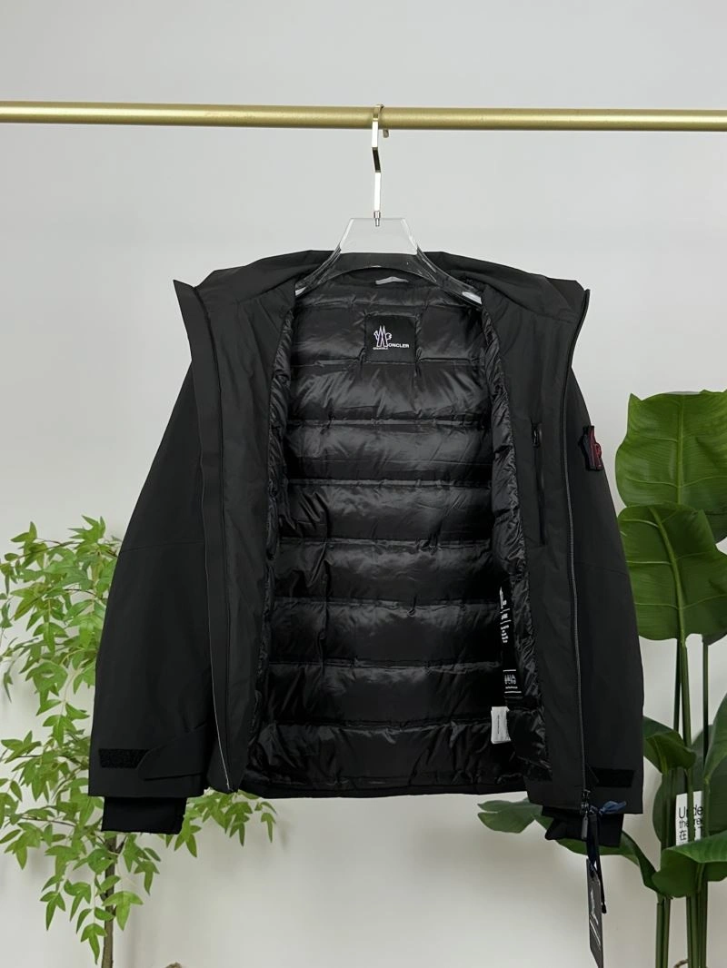 Moncler Down Jackets Tailored 144382
