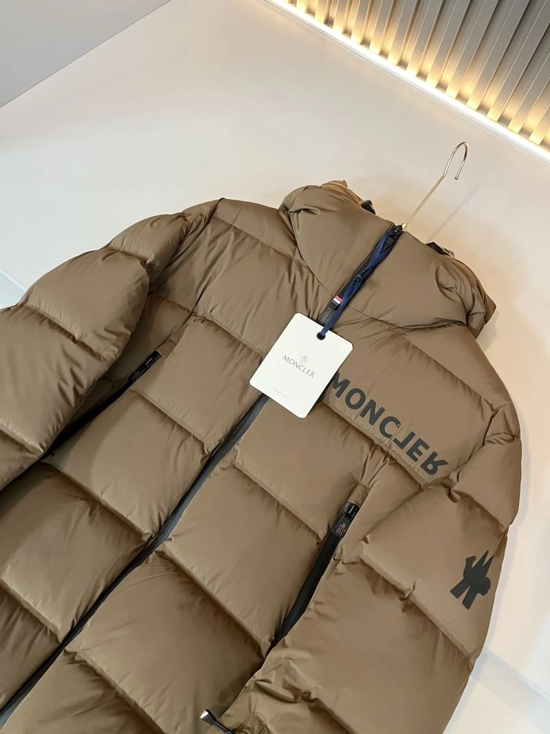 Fashionable Moncler Down Jackets 144403