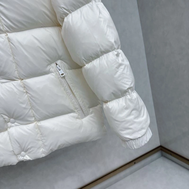 Moncler Down Jackets Popular 144401