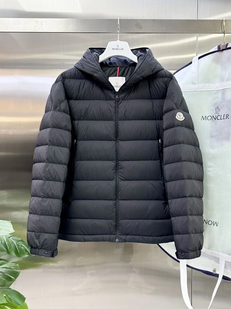 Refined Moncler Down Jackets 144398