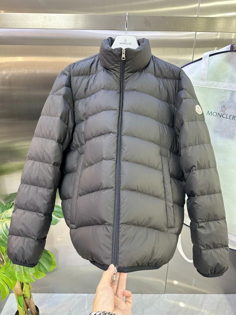 Moncler Down Jackets Refined 144375