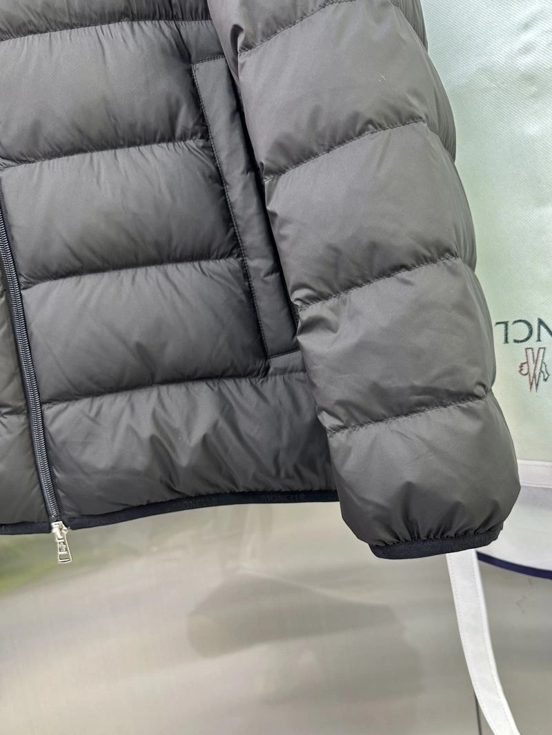 Moncler Down Jackets Refined 144375