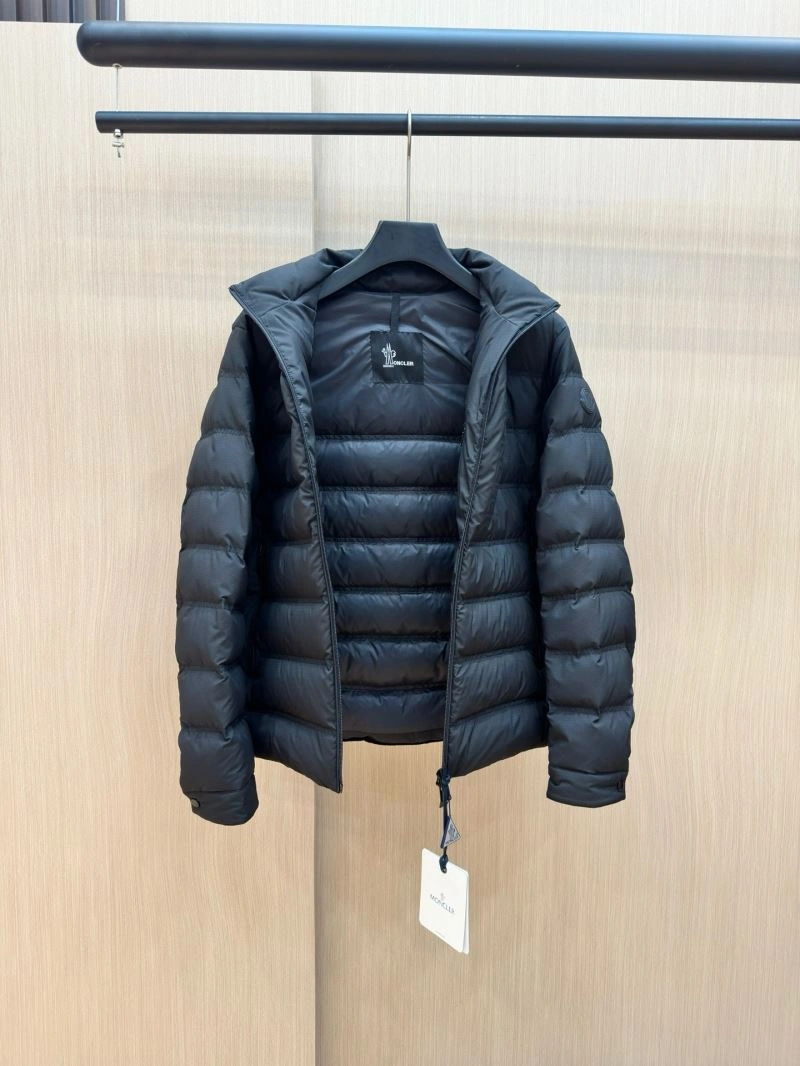 Moncler Down Jackets Cozy 144374