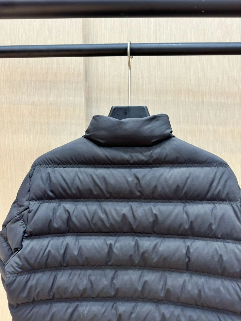 Moncler Down Jackets Cozy 144374