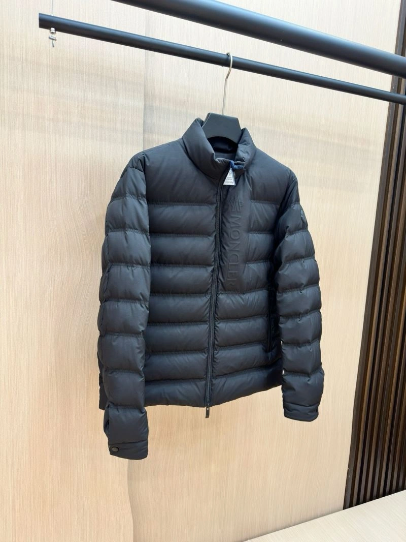 Moncler Down Jackets Cozy 144374