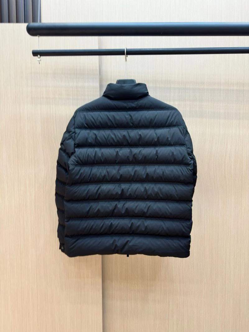 Moncler Down Jackets Cozy 144374