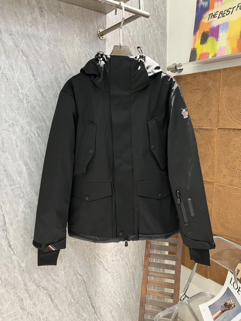 Practical Moncler Down Jackets 144372