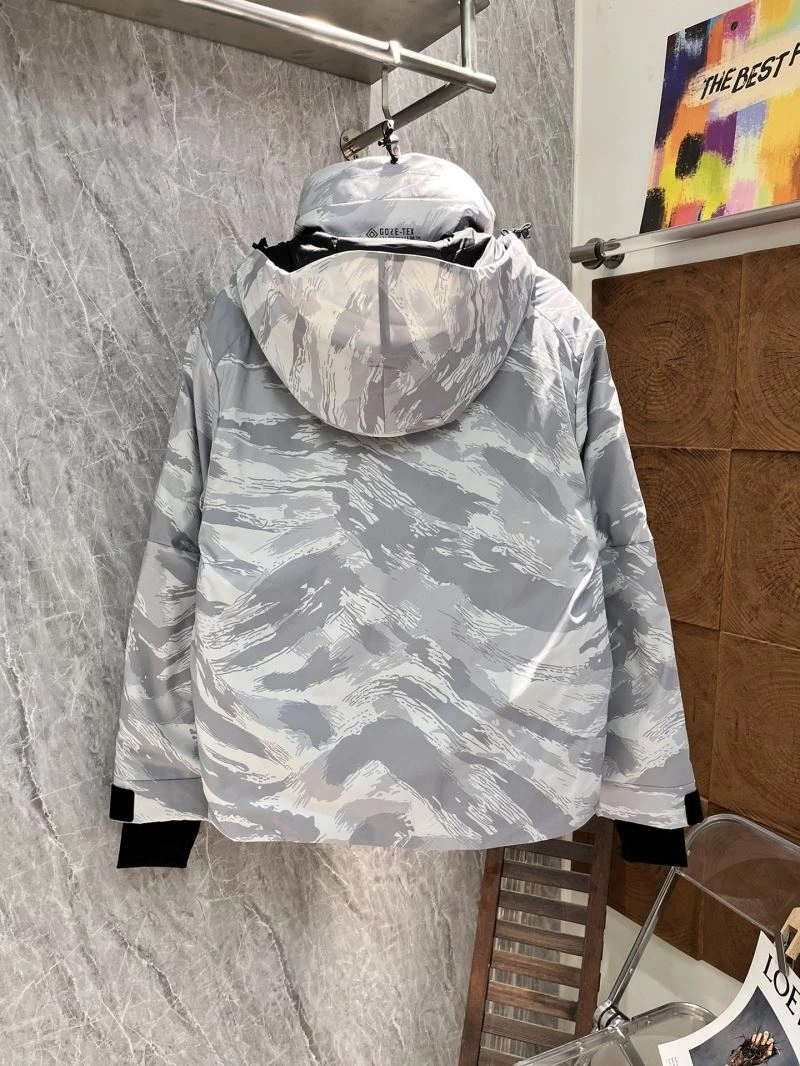Moncler Down Jackets Bold 144371