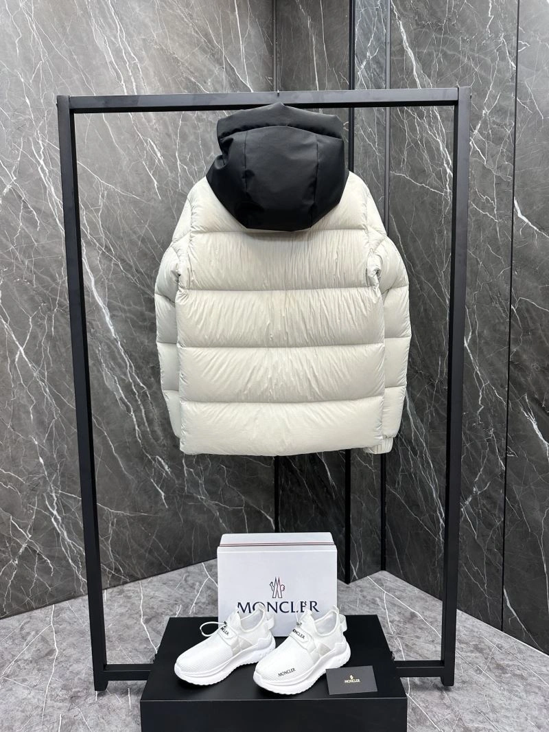 Sleek Moncler Down Jackets 144367
