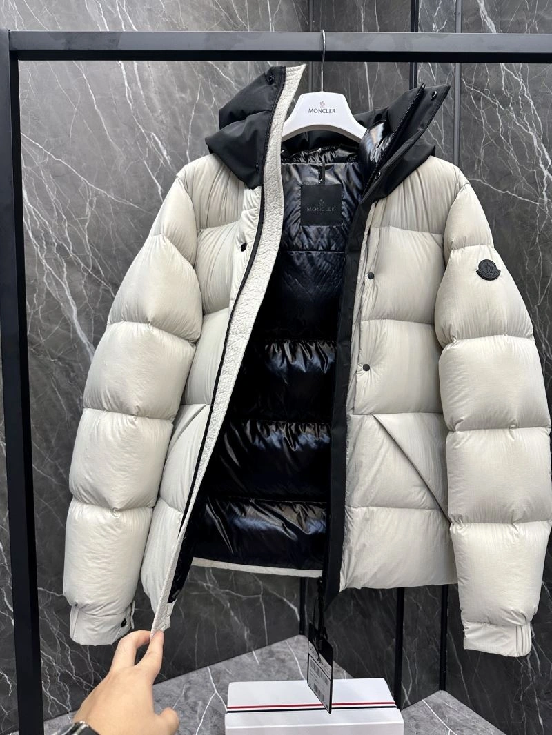 Sleek Moncler Down Jackets 144367
