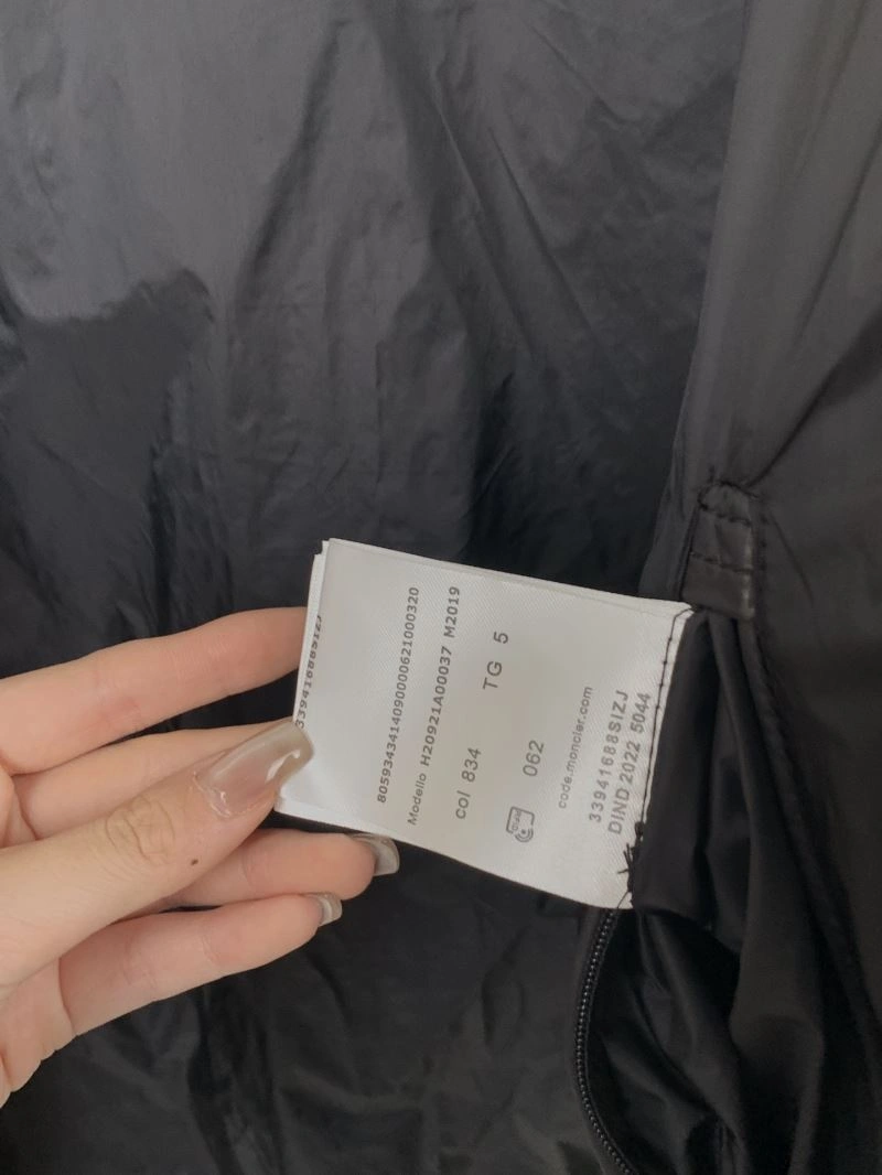 Moncler Down Jackets TechFriendly 144365