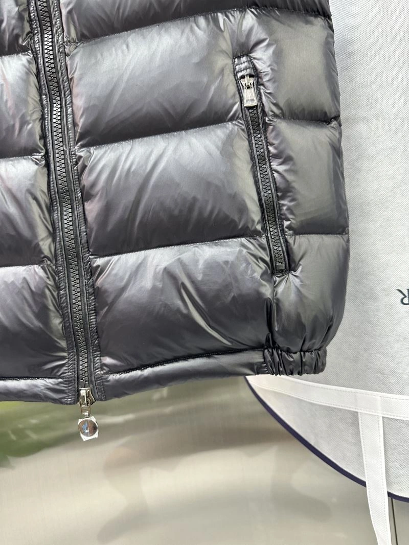Affordable Moncler Down Jackets 144358