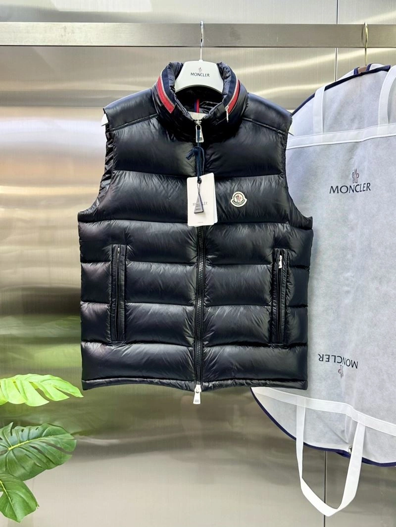 Moncler Down Jackets Attractive 144366