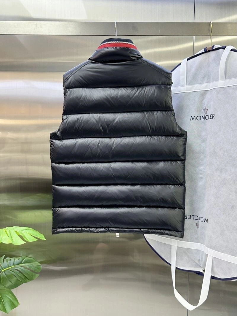 Moncler Down Jackets Attractive 144366