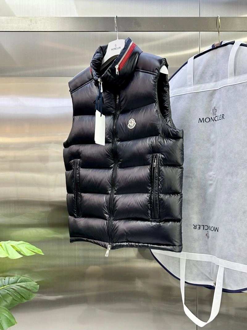 Moncler Down Jackets Attractive 144366