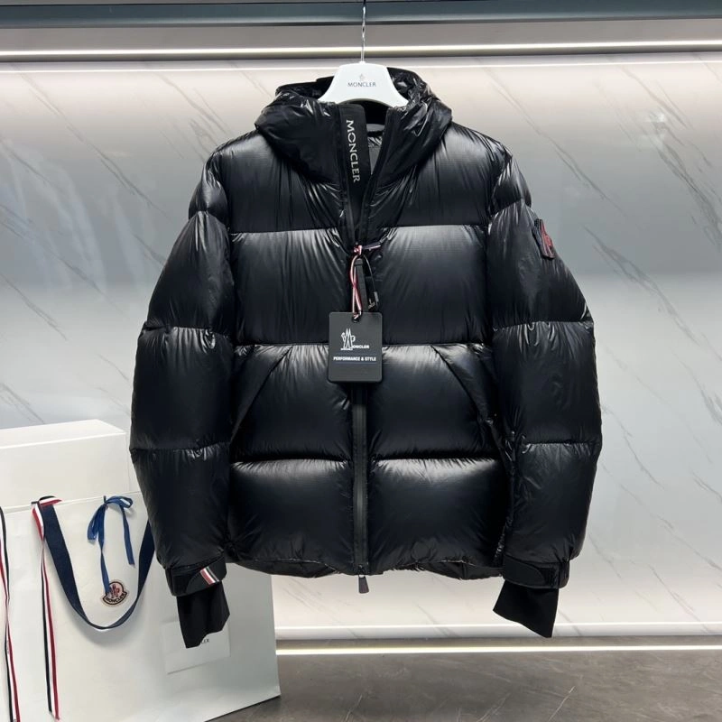 Moncler Down Jackets AllSeason 144344