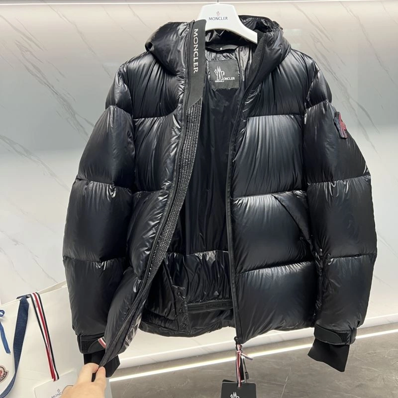 Moncler Down Jackets AllSeason 144344
