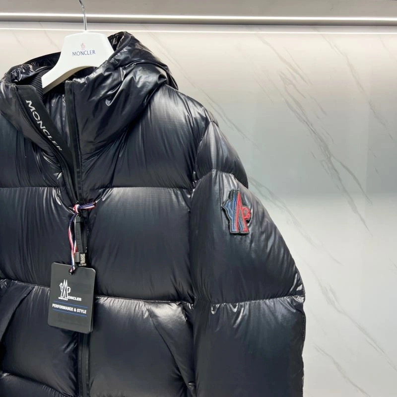 Moncler Down Jackets AllSeason 144344