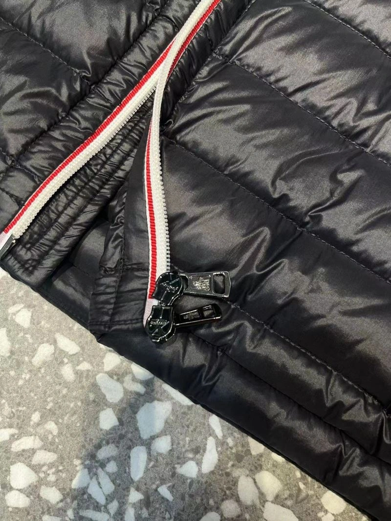 Moncler Down Jackets WellDesigned 144353