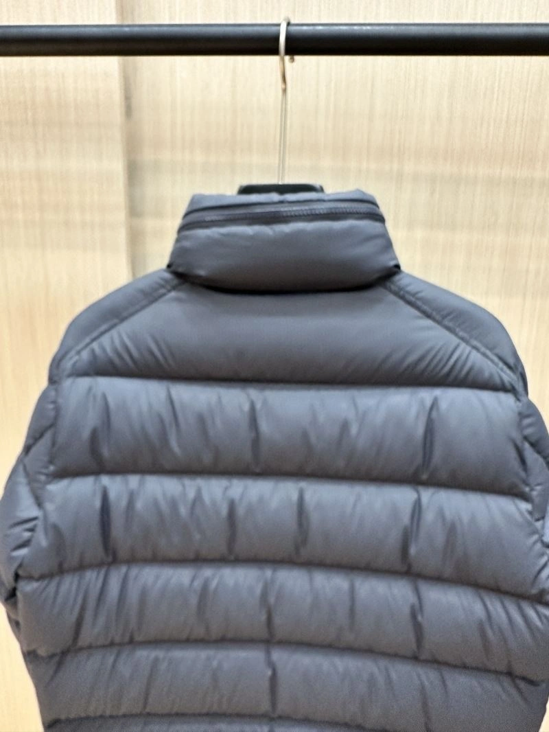 Moncler Down Jackets Minimalist 144348