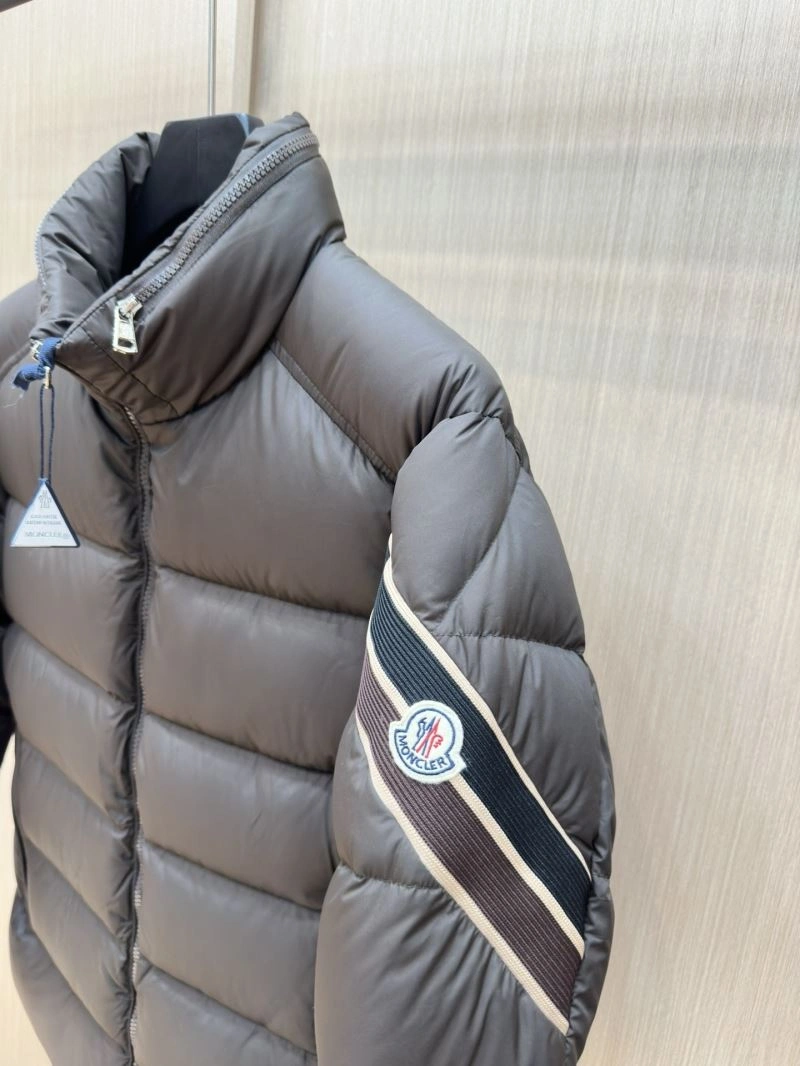 UrbanChic Moncler Down Jackets 144354