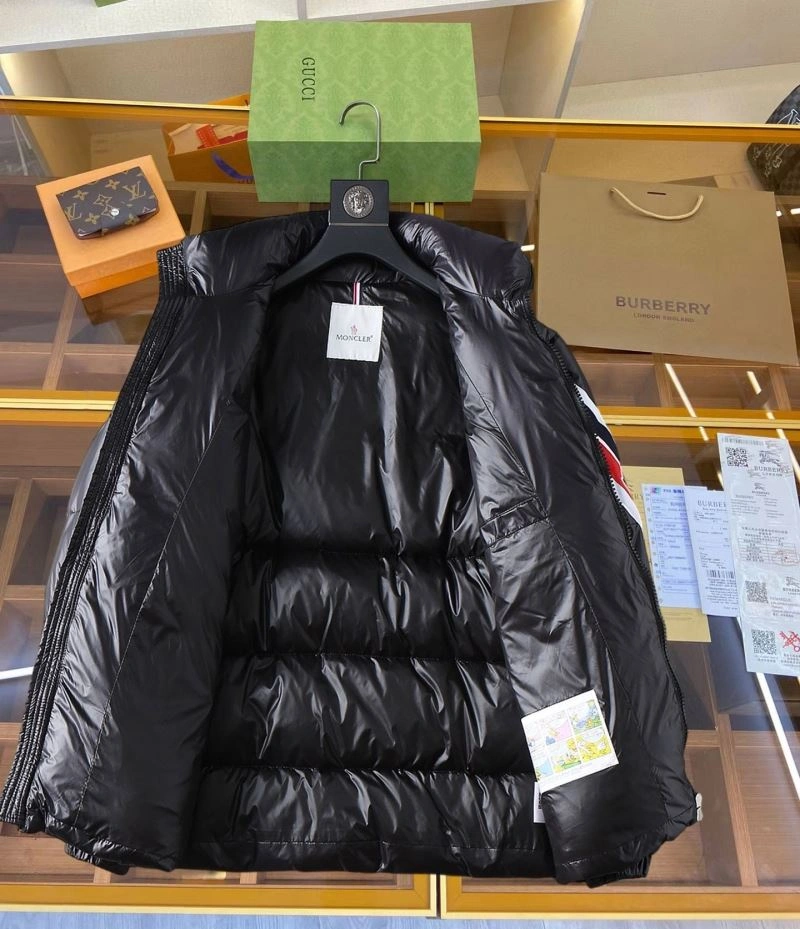 Moncler Down Jackets Modern 144359