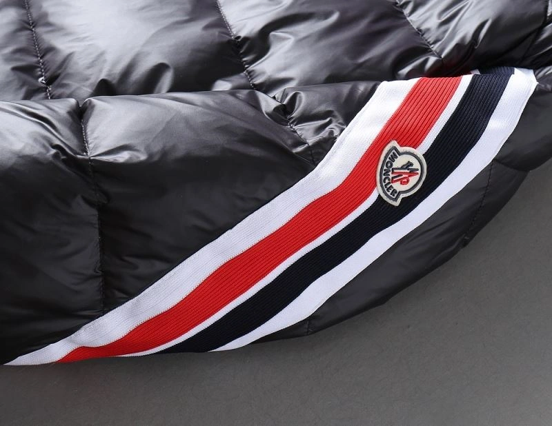 Moncler Down Jackets Modern 144359