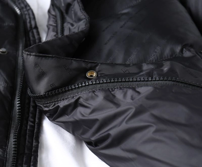 SmoothTexture Moncler Down Jackets 144368
