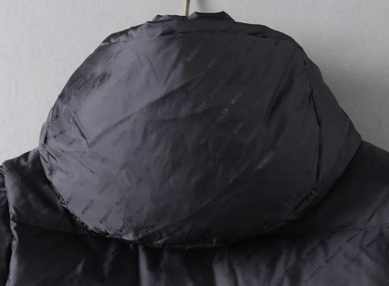 SmoothTexture Moncler Down Jackets 144368