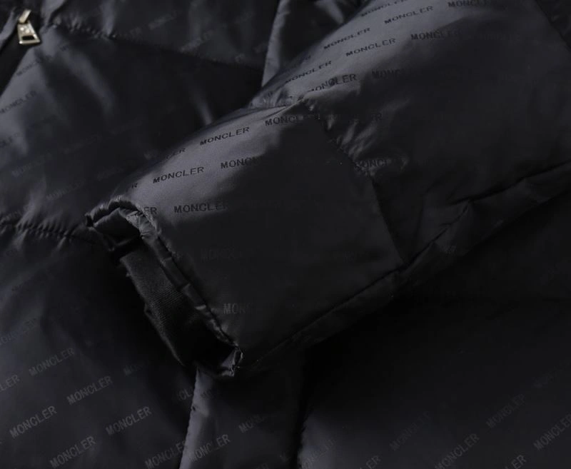 SmoothTexture Moncler Down Jackets 144368