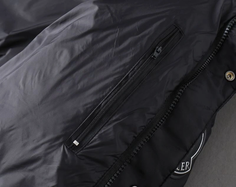 SmoothTexture Moncler Down Jackets 144368